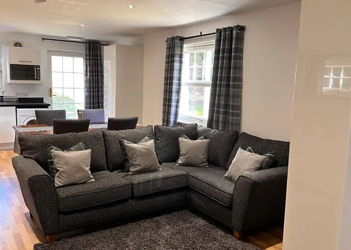 Apartment In Queens Court, Banchory